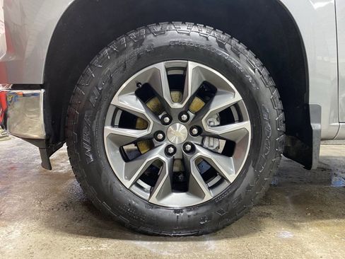 Used 2023 Chevrolet Silverado 1500 LT image 9