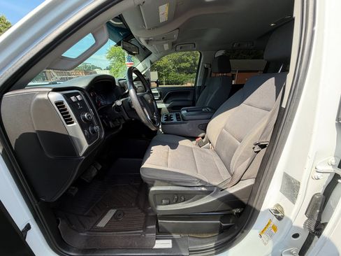 Used 2018 Chevrolet Silverado 3500 LT w/ LT Convenience Package AWD/4WD image 15