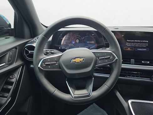 New 2026 Chevrolet Equinox LT w/ Safety and Technology Package AWD/4WD image 12