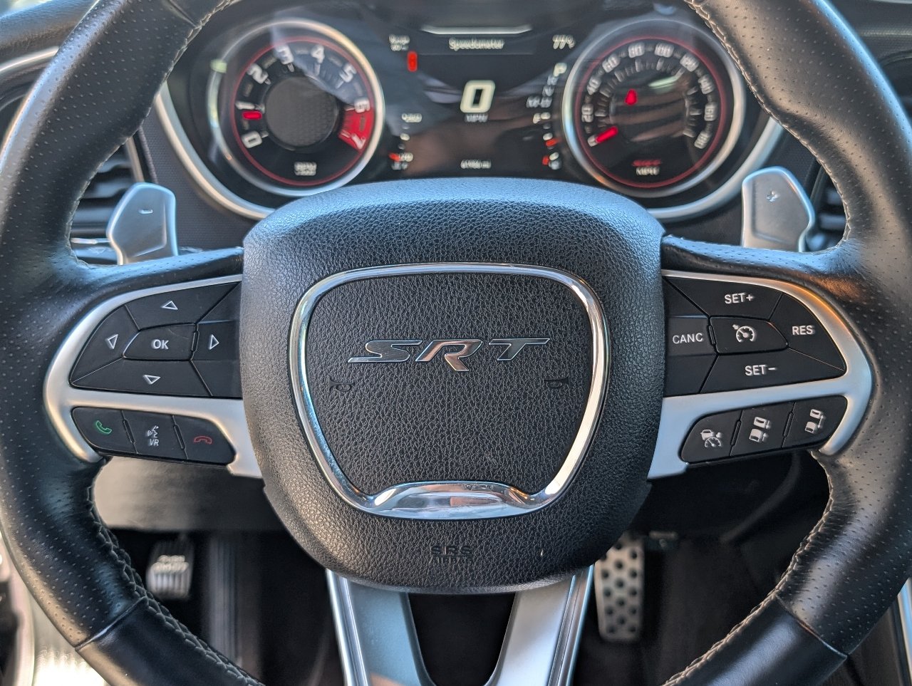 Used 2016 Dodge Challenger SRT w/ Technology Group RWD image 18