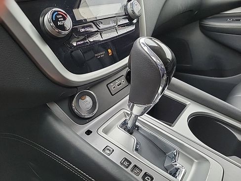 Used 2024 Nissan Murano SV w/ SV Midnight Edition Package image 26