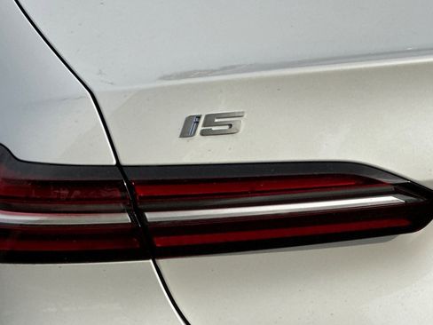 Used 2026 BMW i5 eDrive40 RWD image 13