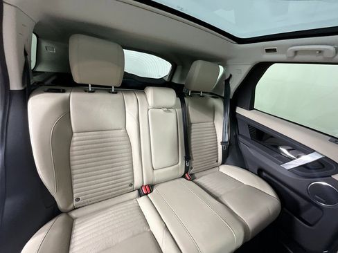 Used 2025 Land Rover Discovery Sport S image 23