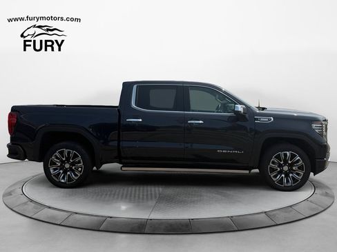 Used 2024 GMC Sierra 1500 Denali w/ Denali Reserve Package AWD/4WD image 2