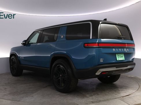 Used 2024 Rivian R1S Adventure AWD/4WD image 17