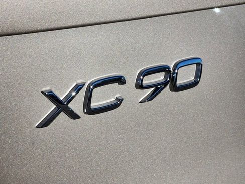 New 2026 Volvo XC90 T8 Plus image 17