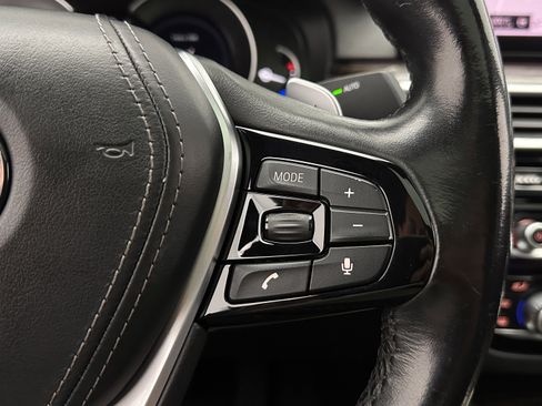 Used 2019 BMW 530i w/ Convenience Package RWD image 23
