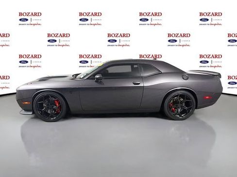 Used 2017 Dodge Challenger SRT Hellcat RWD image 5