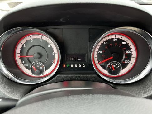 Used 2017 Dodge Grand Caravan SE image 12