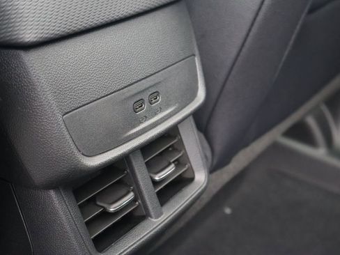New 2026 Chevrolet Equinox LT w/ Convenience Package II FWD image 40