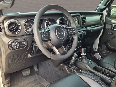 Used 2023 Jeep Gladiator Sport AWD/4WD image 23