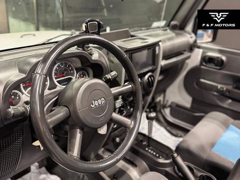 Used 2010 Jeep Wrangler Unlimited Sport AWD/4WD image 13