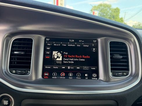 Used 2019 Dodge Charger SXT AWD/4WD image 21