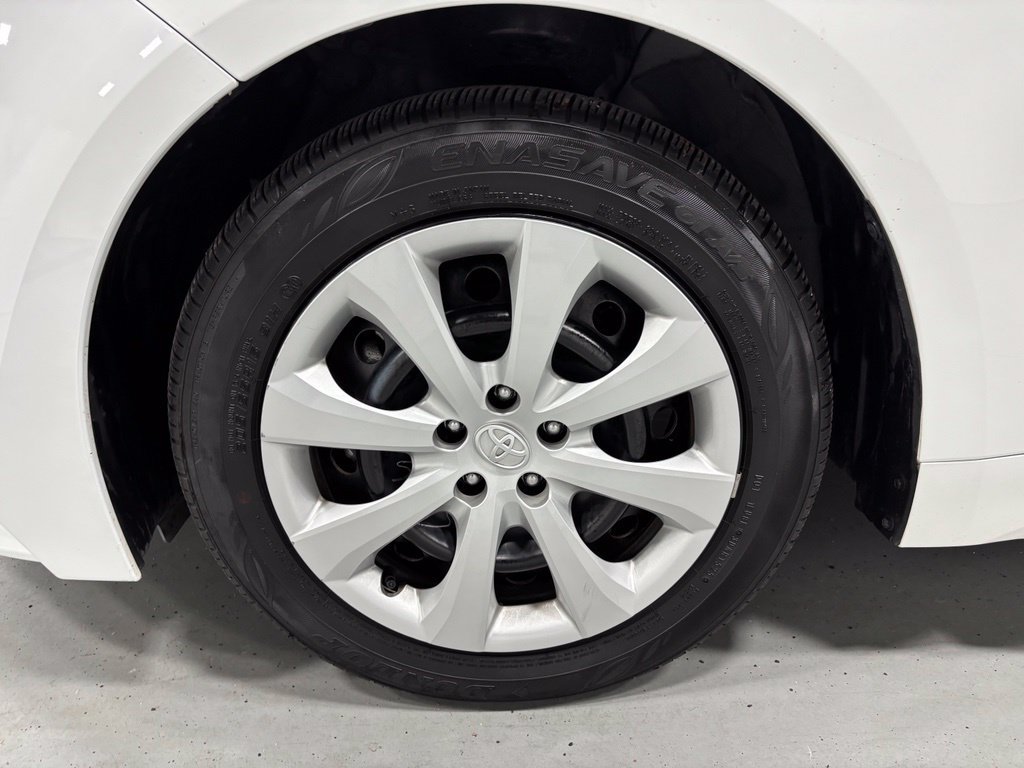 Used 2025 Toyota Corolla LE FWD image 61