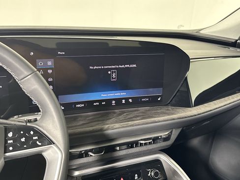 Used 2025 Audi Q5 Premium Plus w/ Premium Plus image 15