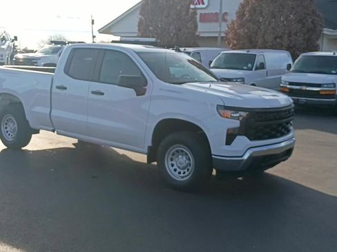New 2026 Chevrolet Silverado 1500 W/T image 3