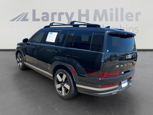 Certified 2025 Hyundai Santa Fe Limited FWD image 4