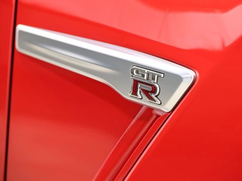 Used 2019 Nissan GT-R Premium w/ Premium Interior Package AWD/4WD image 96