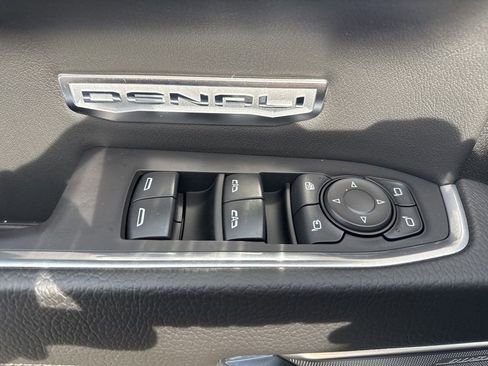 Used 2023 GMC Sierra 1500 Denali w/ Denali Reserve Package image 27