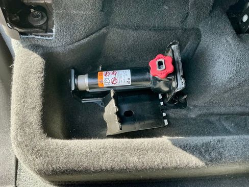 Used 2019 Chevrolet Silverado 1500 LTZ w/ LTZ Texas Edition image 28