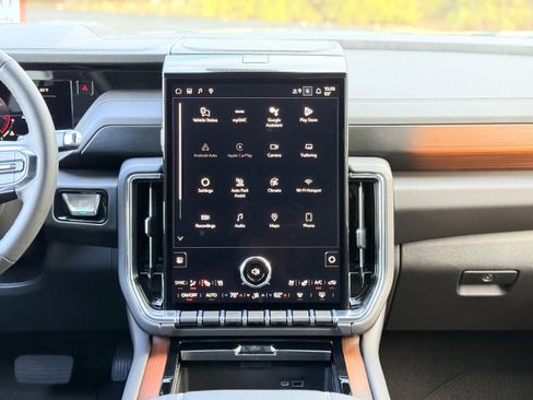 New 2026 GMC Yukon Denali image 15