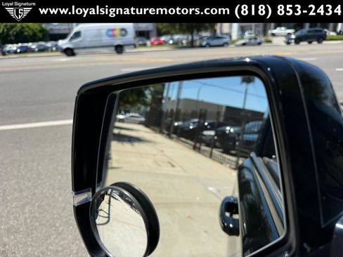 Used 2015 Cadillac Escalade ESV Platinum AWD/4WD image 34