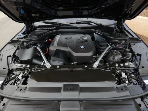 Used 2025 BMW 530i w/ M Sport Package image 24