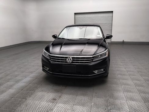 Used 2017 Volkswagen Passat 3.6 SEL Premium image 15