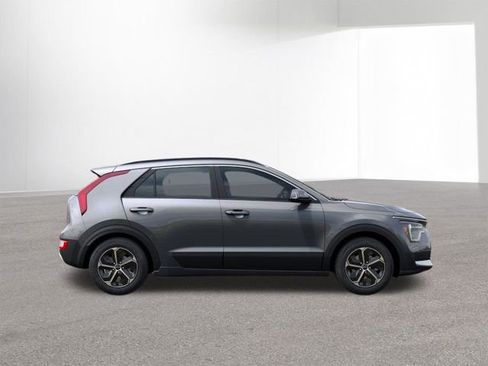 New 2026 Kia Niro EX image 7