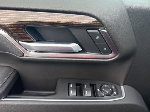 New 2026 GMC Sierra 1500 SLE w/ Preferred Package image 10