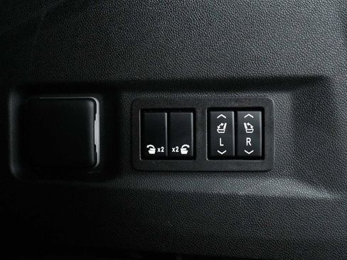 Used 2023 GMC Yukon Denali AWD/4WD image 46