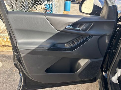 Used 2025 Chevrolet Equinox LT image 20