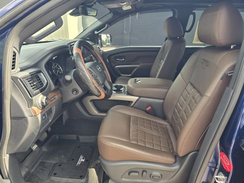 Certified 2023 Nissan Titan Platinum Reserve w/ Moonroof Package AWD/4WD image 15