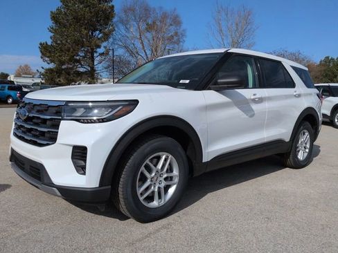 New 2026 Ford Explorer Active image 7
