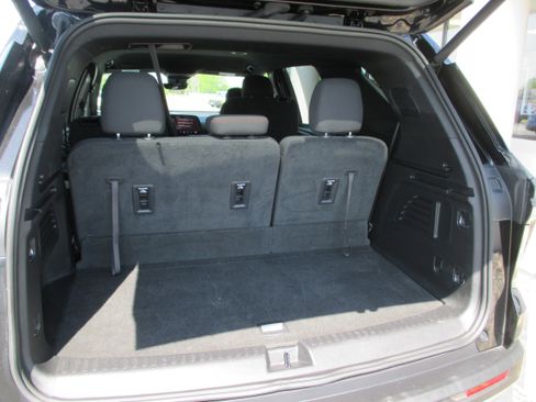 Used 2024 Chevrolet Traverse Z71 w/ Enhanced Driving Package AWD/4WD image 10