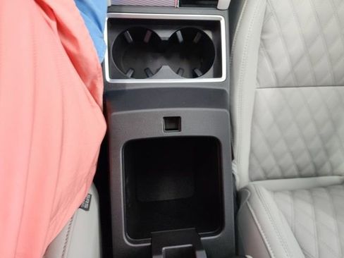 Used 2023 Mitsubishi Outlander SEL image 32