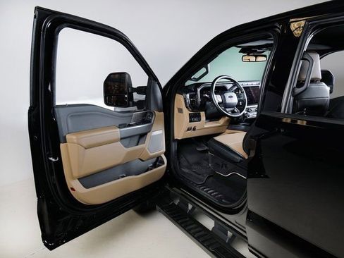 Used 2024 Ford F250 Lariat w/ Black Appearance Package AWD/4WD image 25