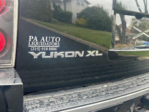 Used 2014 GMC Yukon XL Denali AWD/4WD image 8