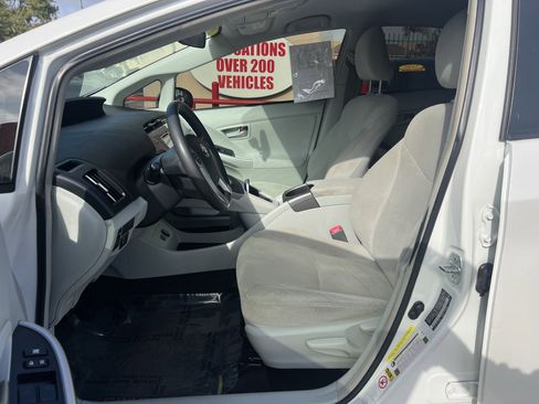 Used 2013 Toyota Prius Two image 14
