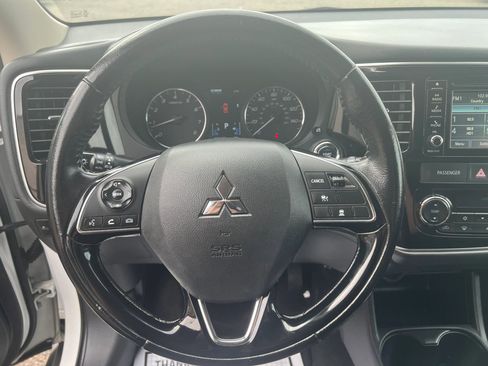 Used 2016 Mitsubishi Outlander SEL image 14