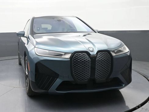 Used 2024 BMW iX xDrive50 w/ Sport Package AWD/4WD image 2