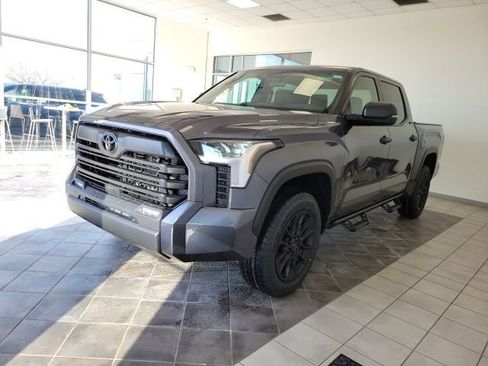 New 2026 Toyota Tundra SR5 w/ SR5 Convenience Package image 2