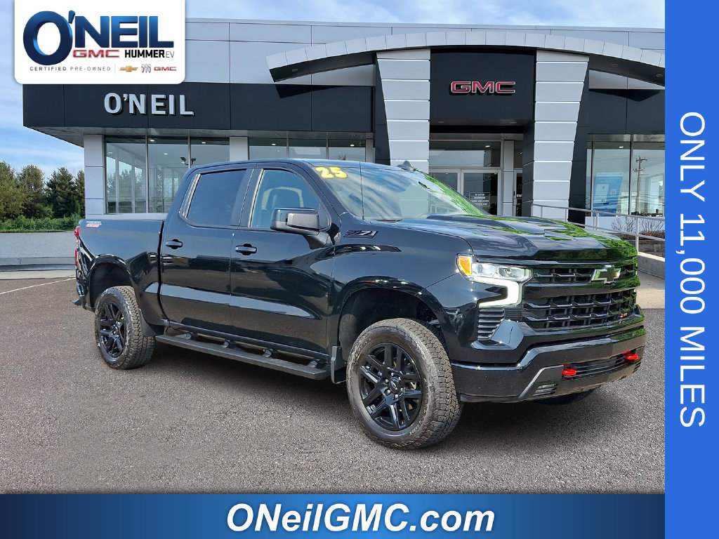 Used 2025 Chevrolet Silverado 1500 LT Trail Boss w/ LPO, Dark Essentials Package AWD/4WD image 1