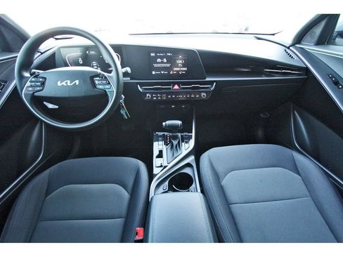 Used 2023 Kia Niro LX FWD image 9