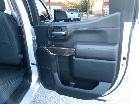 Used 2022 Chevrolet Silverado 1500 RST image 15