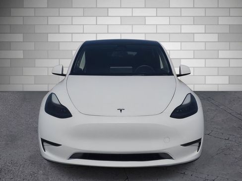 Used 2024 Tesla Model Y Long Range image 7