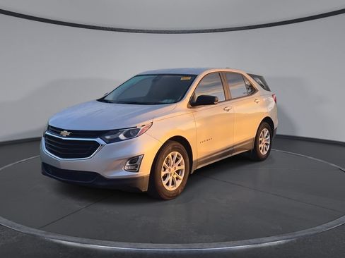 Used 2020 Chevrolet Equinox LS FWD image 4