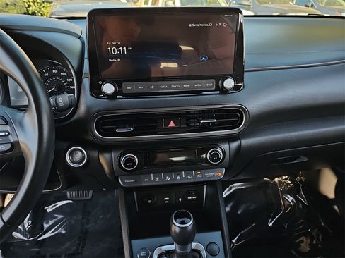 Certified 2023 Hyundai Kona SEL w/ Convenience Package image 19