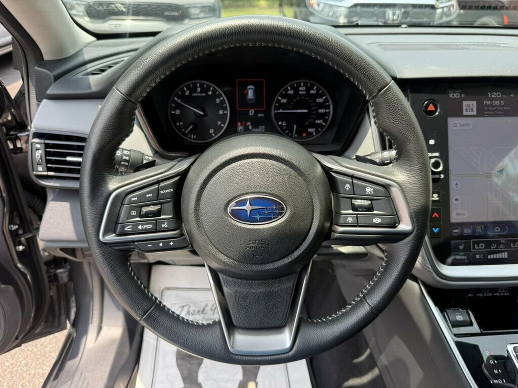 Used 2025 Subaru Outback Premium AWD/4WD image 5