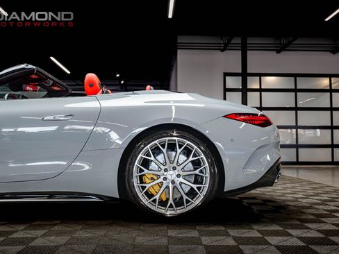 Used 2023 Mercedes-Benz SL 63 AMG 4MATIC image 14